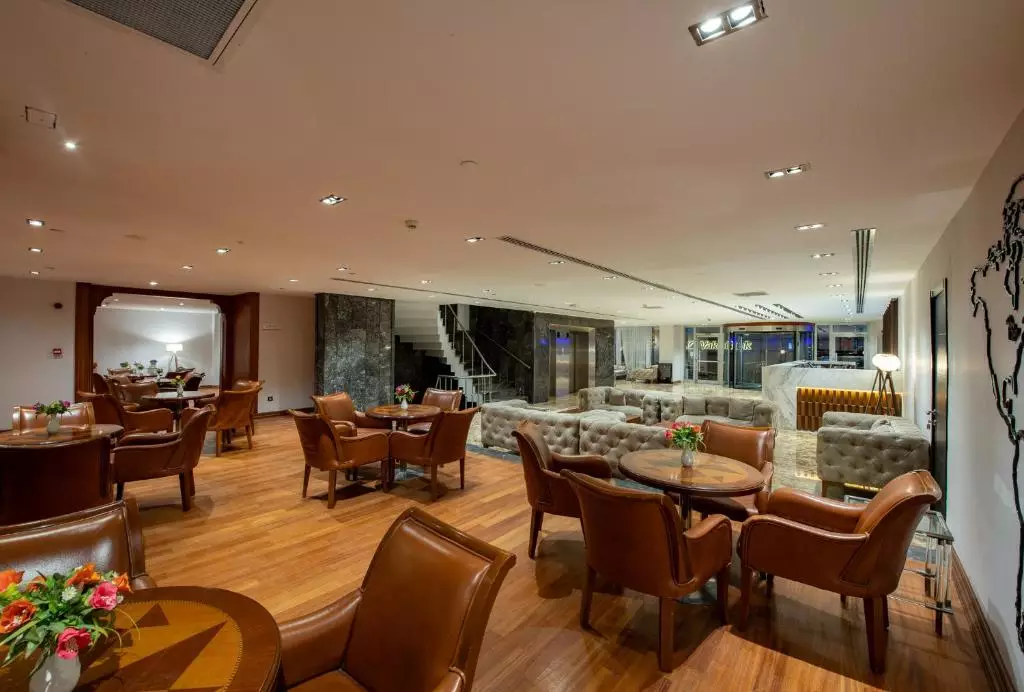 نوا پلازا کریستال استانبول